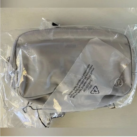lululemon everywhere bag extended strap Belt Large with Long 2L Designed for Casual lululemon's much-loved long-strap Everywhere Belt